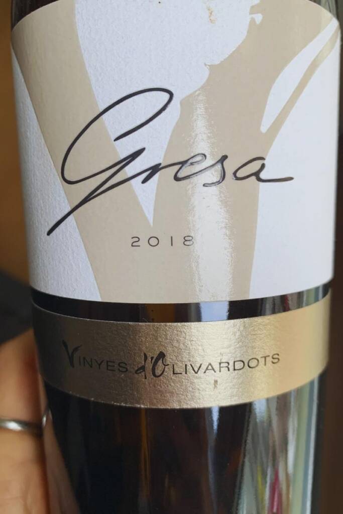 Detalle de la etiqueta del vino Gresa 2018, elaborado por la bodega Vinyes d'Olivardots